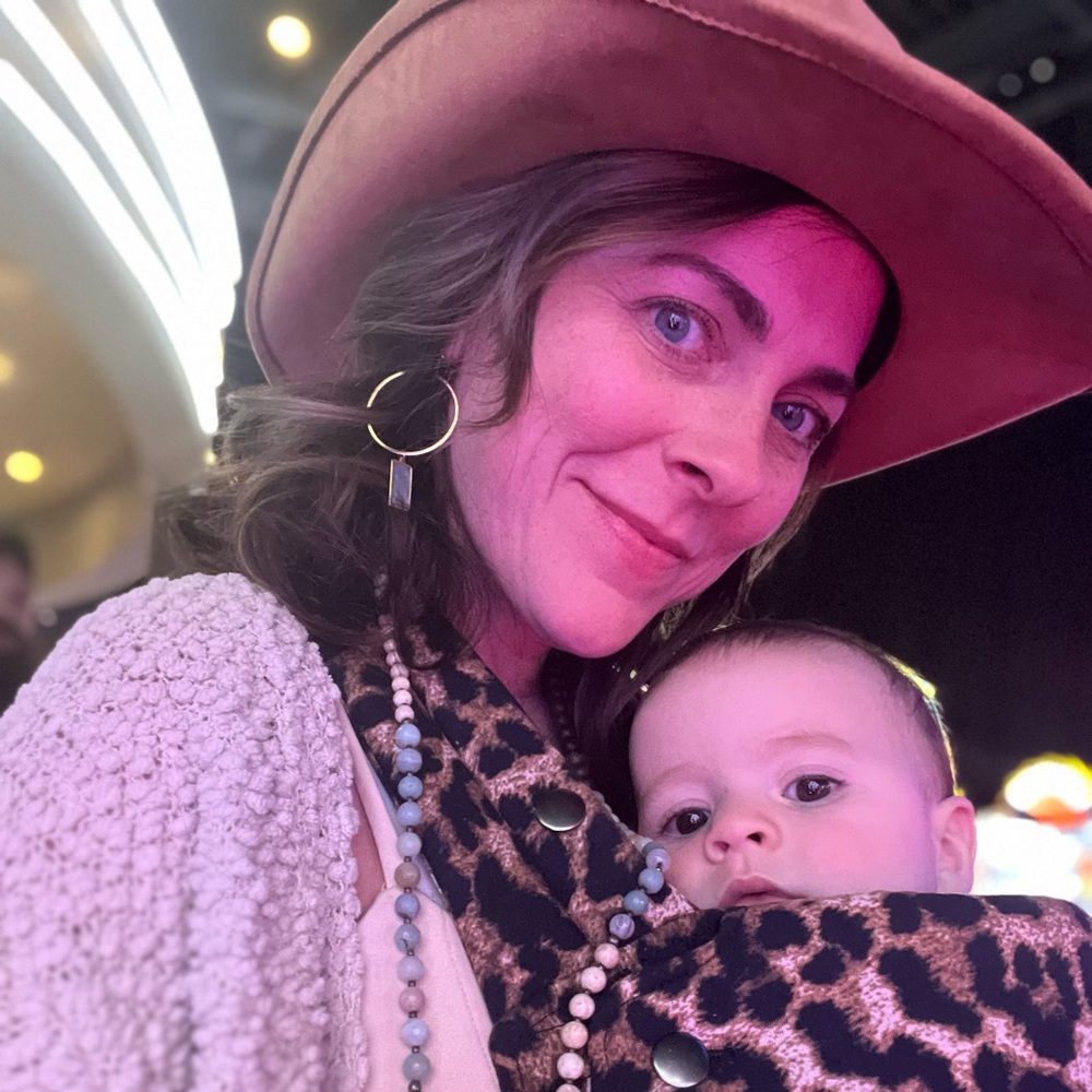 Meet your Posher, Maxine